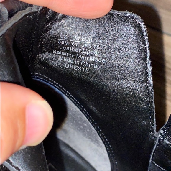 Black heeled booties - Picture 4 of 5